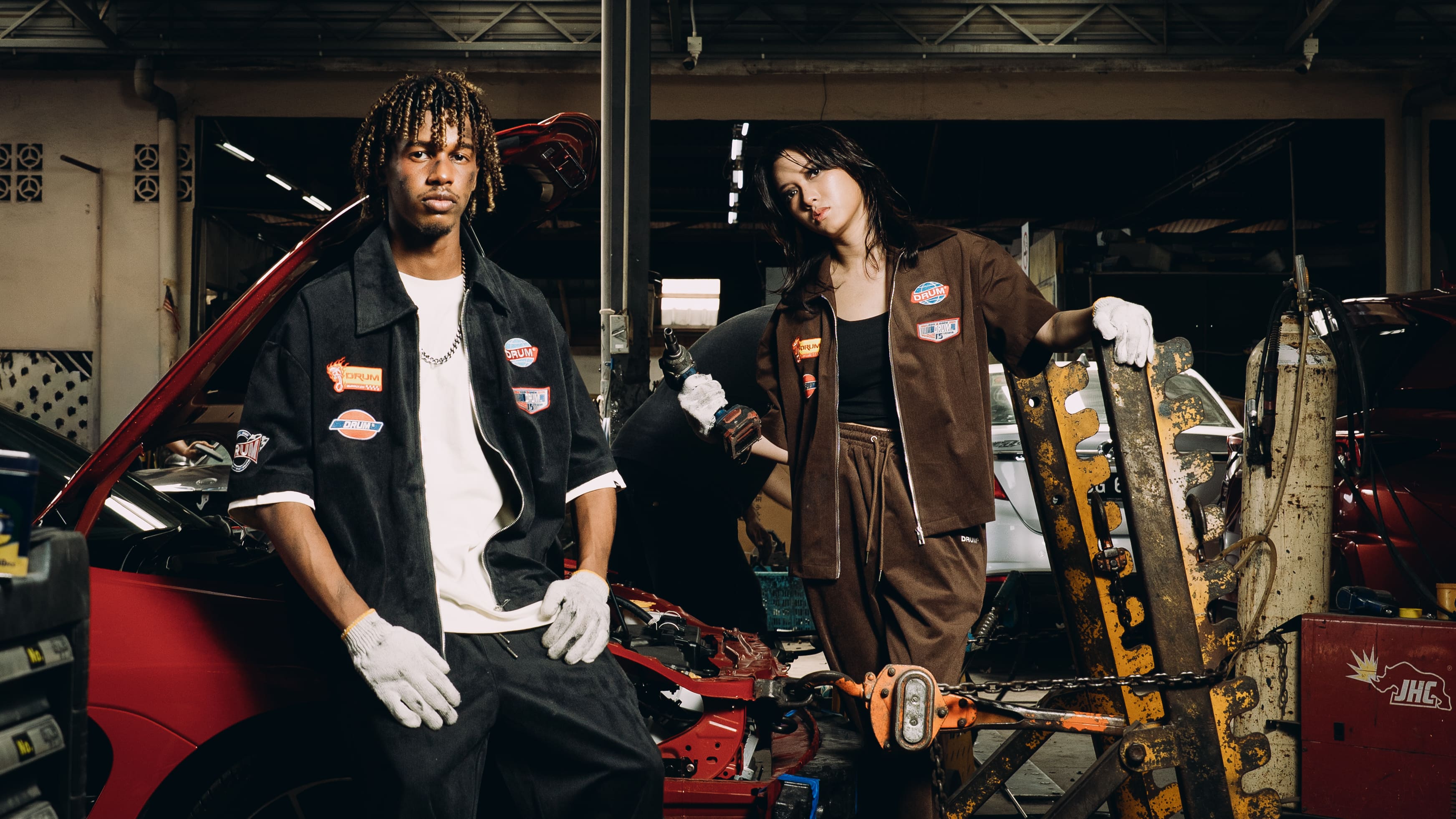 The Return of the 80s: How Nostalgia is Shaping Modern Streetwear